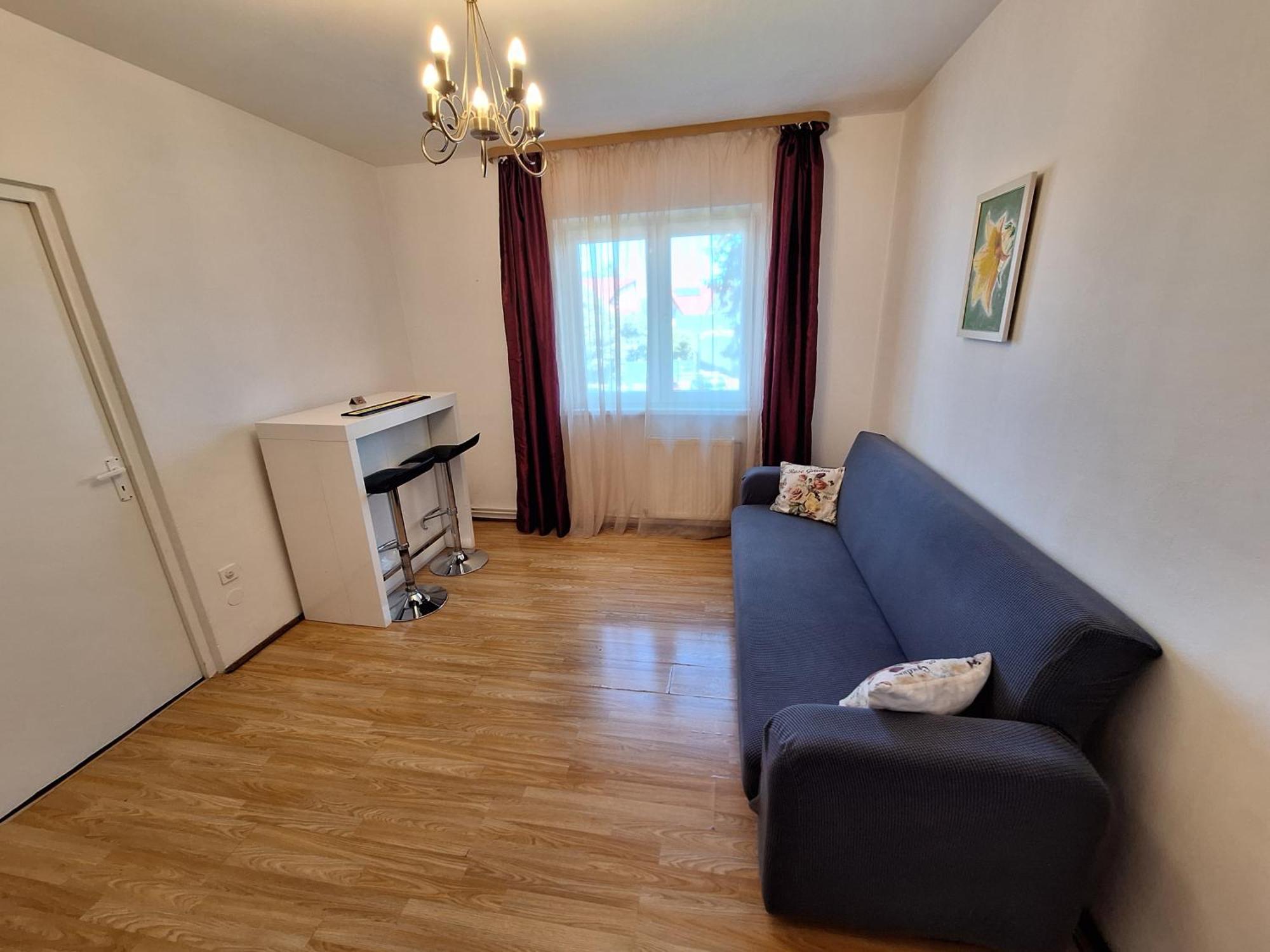Aldine Comfort : Entire Apartment With 2 Bedrooms 锡比乌 外观 照片